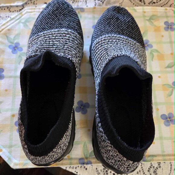 STQ AWAKE Womens Walking shoes Size 8.5 Gray Black Brand 1839 - Picture 1 of 14